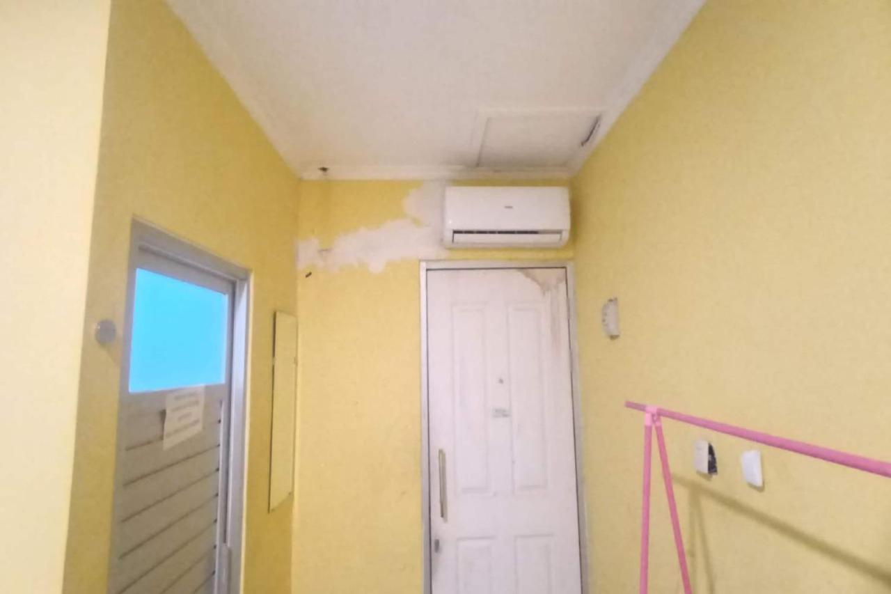 Oyo Life 92877 Hotel Rainbow 7296 スマラン エクステリア 写真