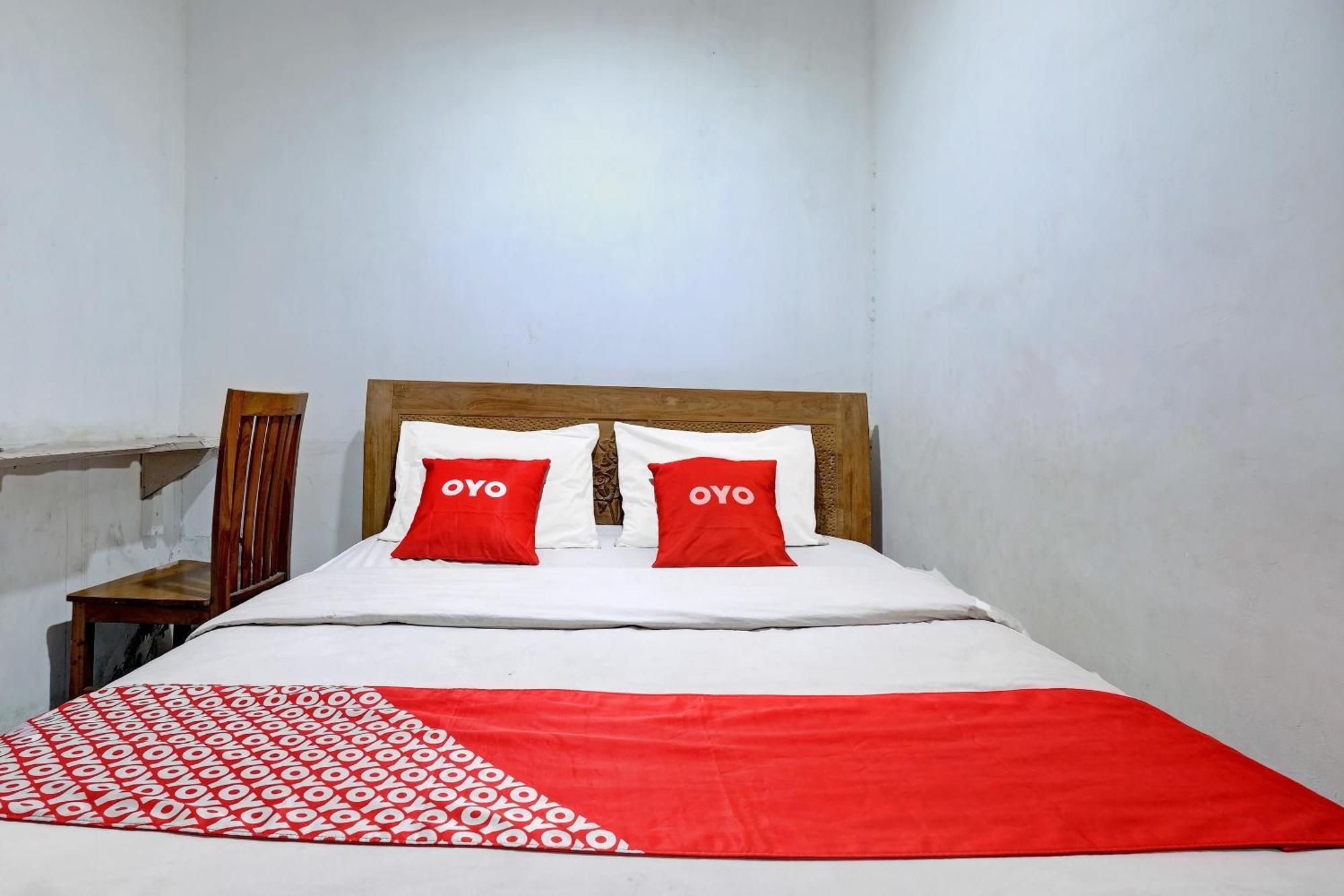 Oyo Life 92877 Hotel Rainbow 7296 スマラン エクステリア 写真