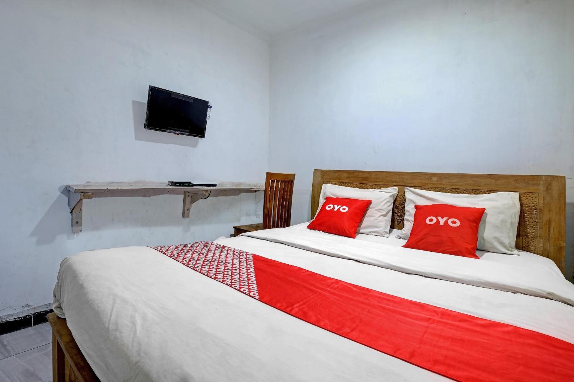 Oyo Life 92877 Hotel Rainbow 7296 スマラン エクステリア 写真