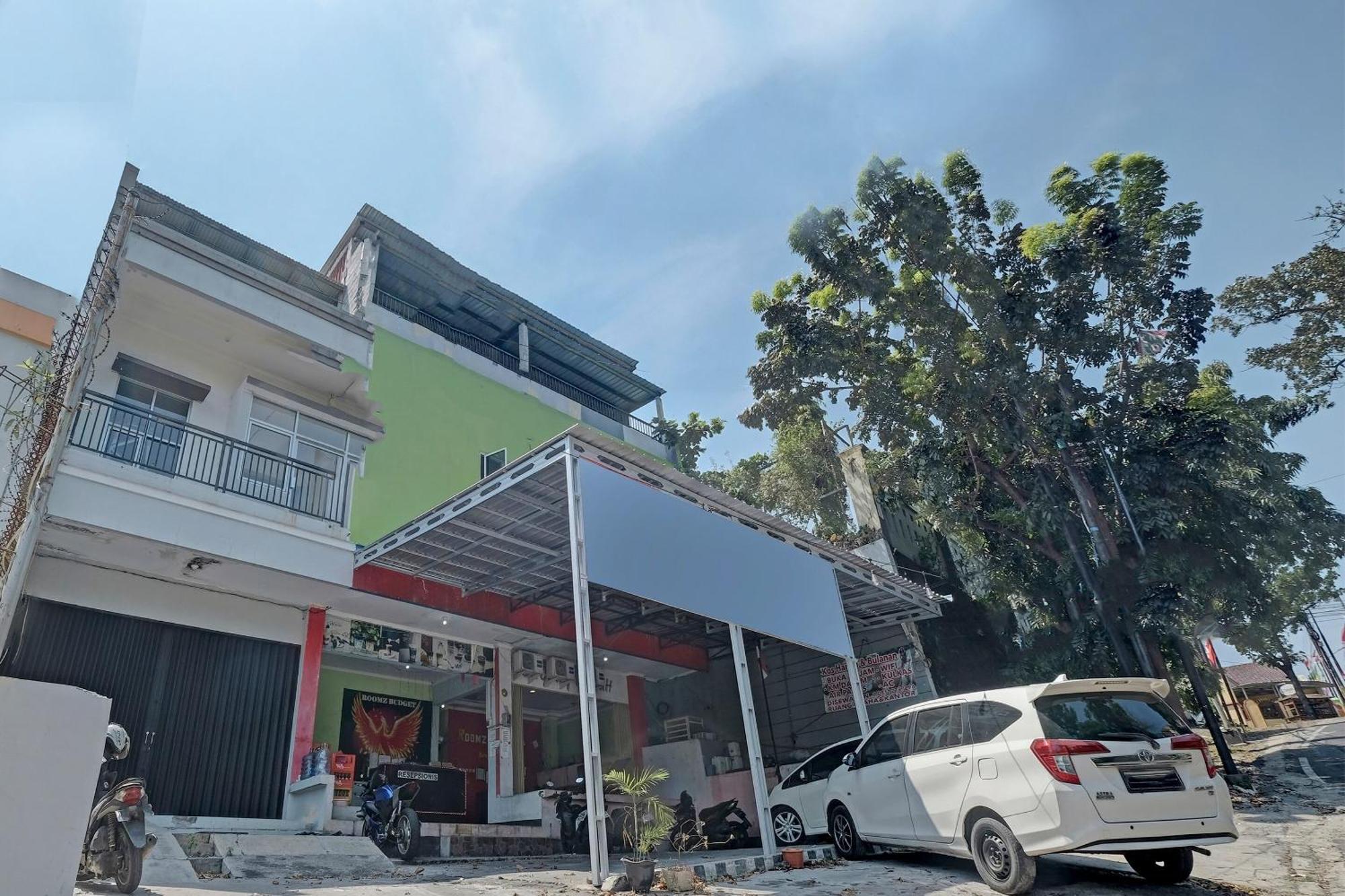 Oyo Life 92877 Hotel Rainbow 7296 スマラン エクステリア 写真